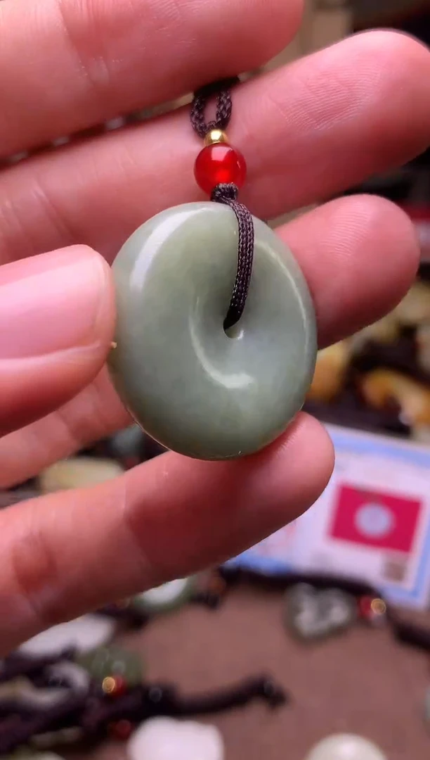 颈饰未镶嵌和田玉新疆料青海料清水和田玉吊坠