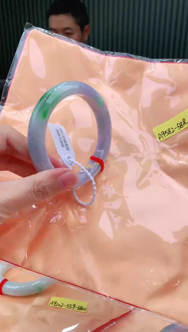 未镶嵌手镯翡翠111