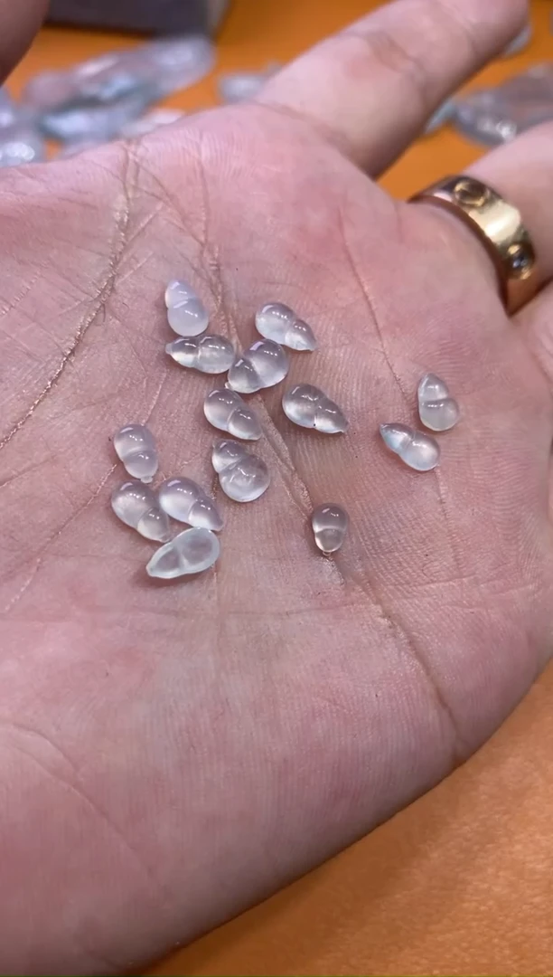 【闪购商品】翡翠吊坠(不含链)未镶嵌葫芦238