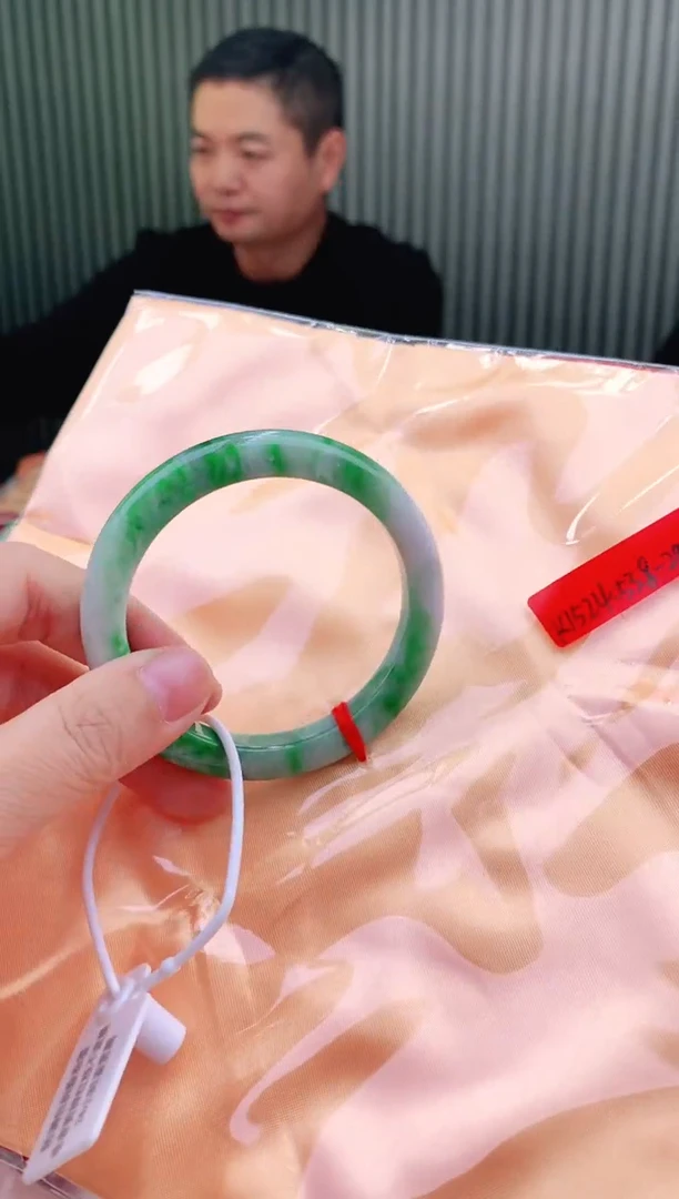 未镶嵌手镯翡翠53+