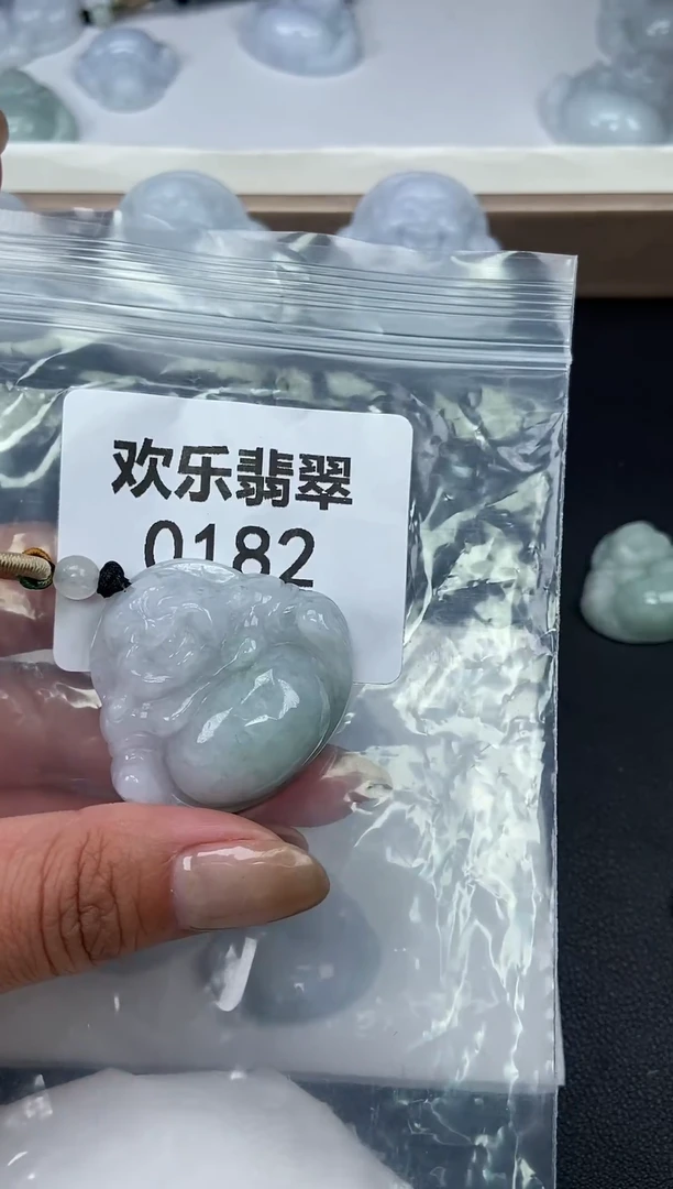颈饰未镶嵌翡翠缅甸天然翡翠0182