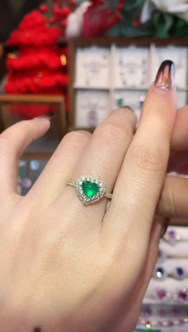18K金镶嵌戒指祖母绿0.75ct/天然宝石/七天无理由