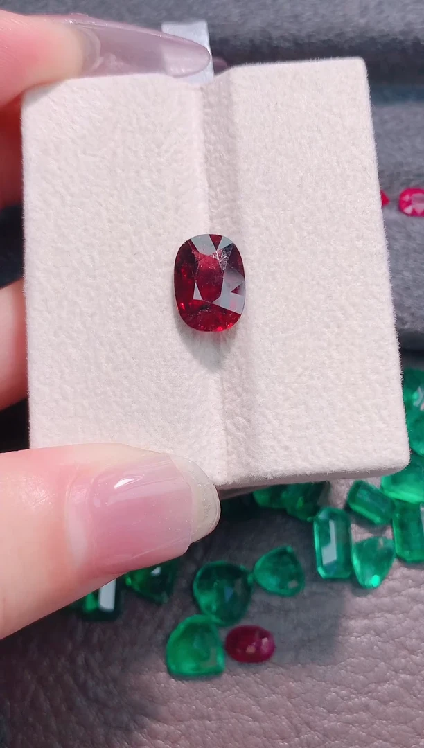 未镶嵌珠宝半成品碧玺4.4ct