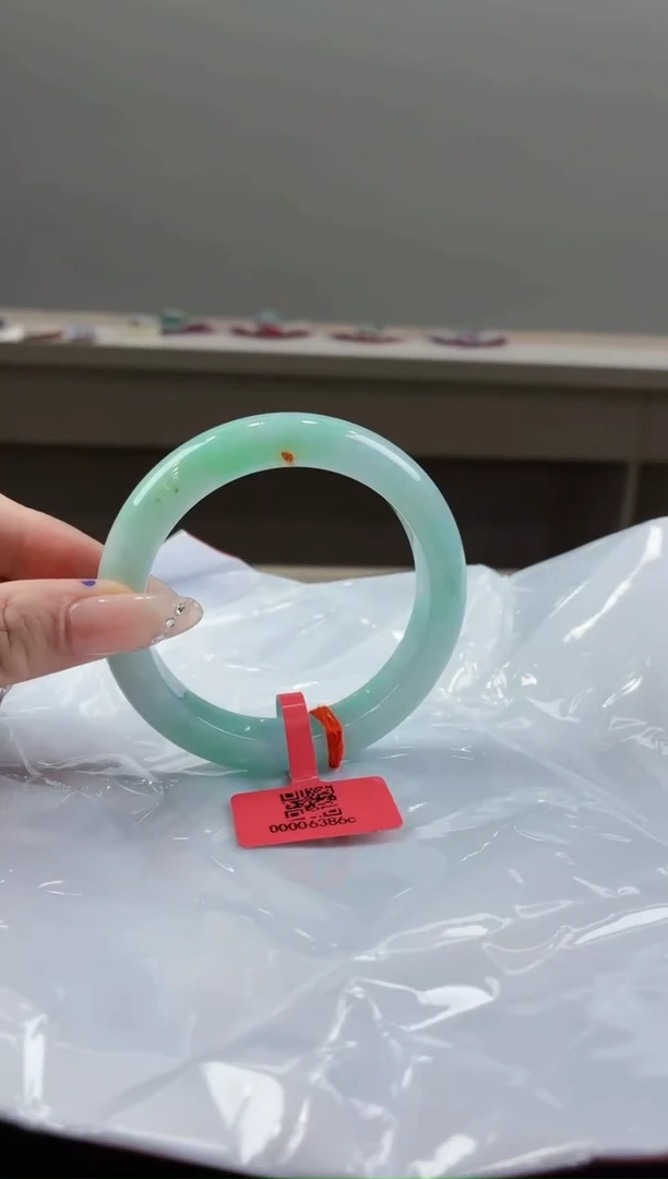 未镶嵌手镯翡翠3