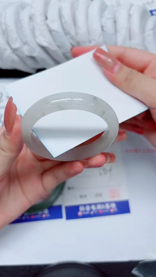 石英质玉手镯未镶嵌298-50