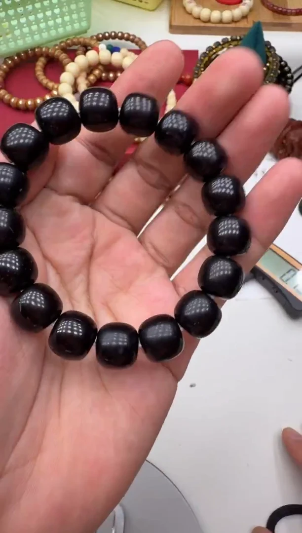 手串椰蒂保正经椰蒂