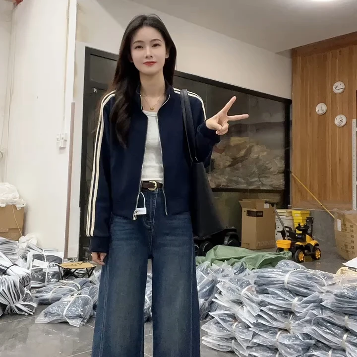 秋季韩版女拼色短款立领运动风条纹秋季短外套运动春秋风上衣