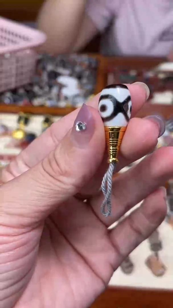 玛瑙/玉髓颈饰未镶嵌127熊三三通