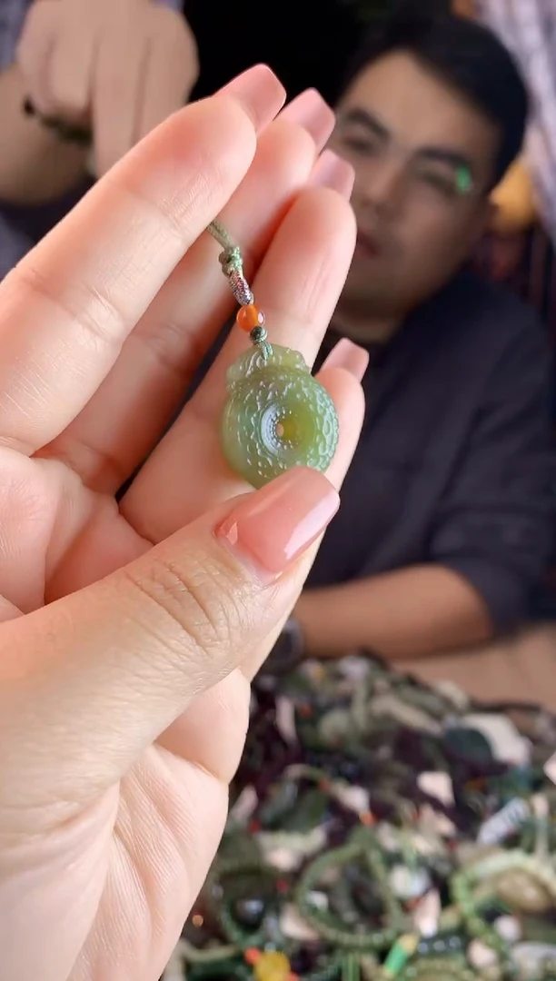 【闪购商品】和田玉挂件未镶嵌多样性发货拍一发一
