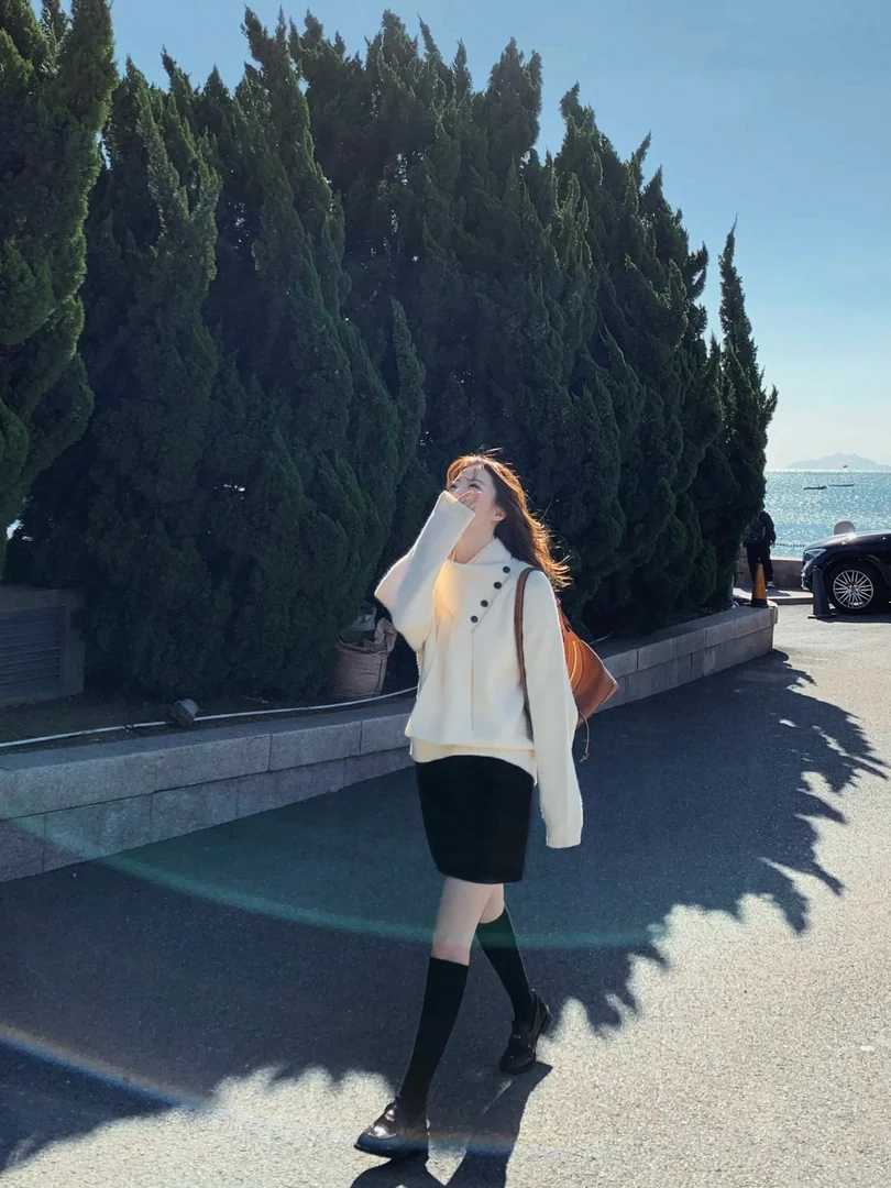 2025秋冬新款韩系穿搭慵懒风可拆卸围脖毛衣女搭配短裙气质两件套