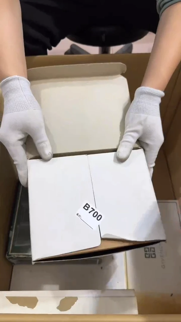 老*700中古商品，谨慎购买