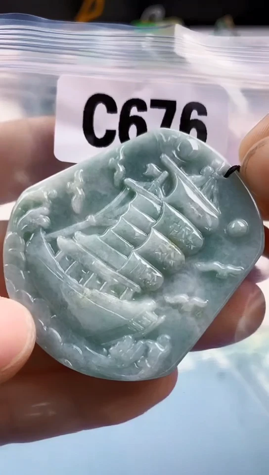 翡翠未镶嵌颈饰天然翡翠吊坠挂件