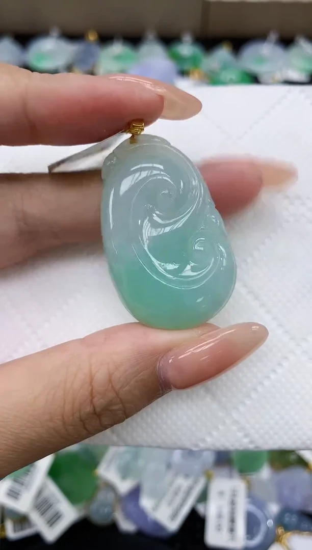 颈饰18K金镶嵌翡翠11111111111