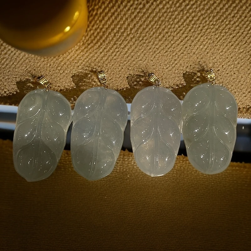 18k金天然翡翠树叶（不规则发货选一）2002