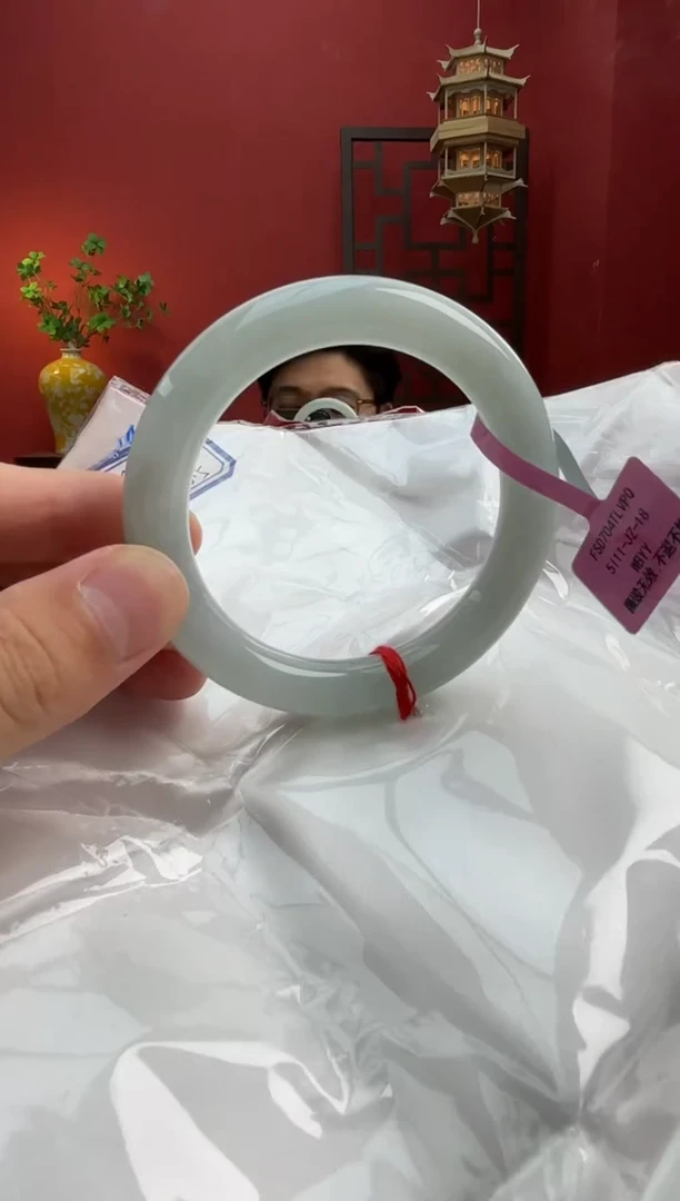 未镶嵌手镯（圆镯）翡翠翡翠手镯1