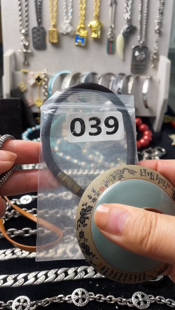 铜我**莲闪购商品如图所示