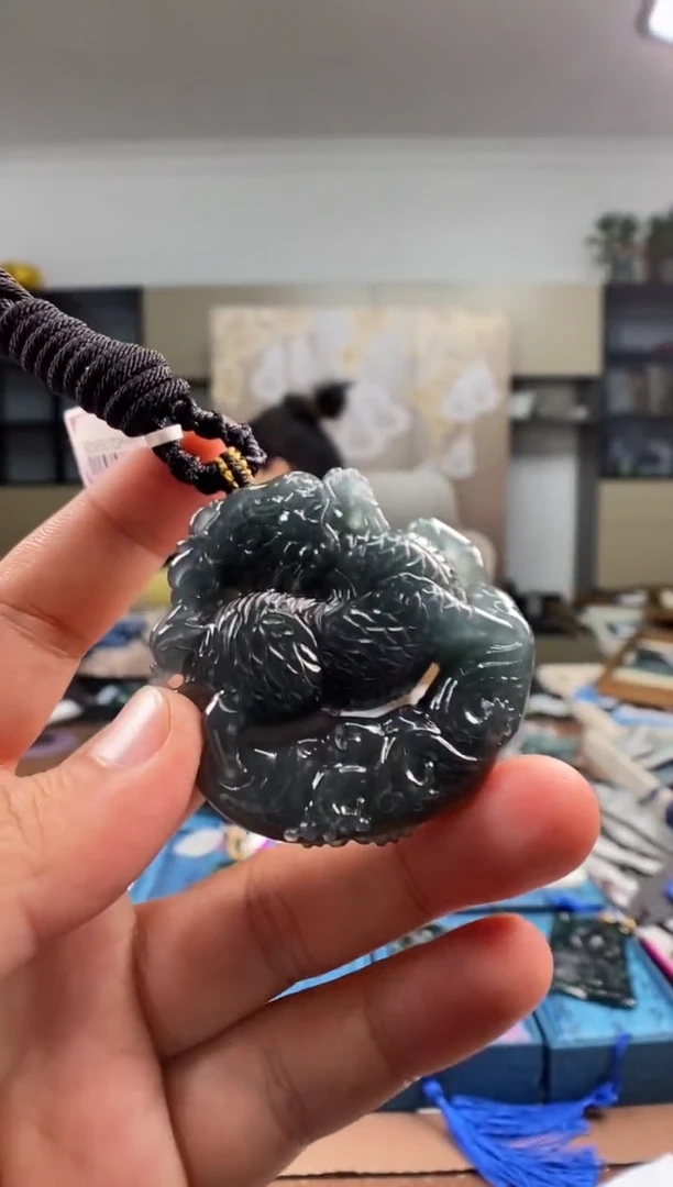 颈饰未镶嵌翡翠多样性发其一