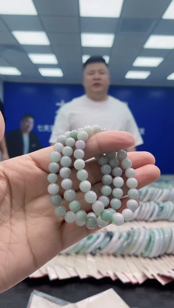 未镶嵌手串翡翠手串（多样性发其一）
