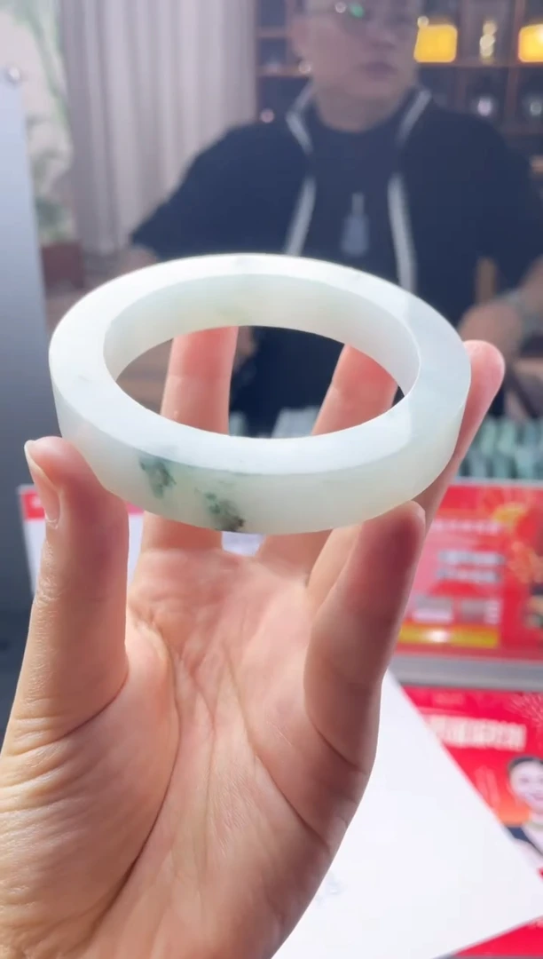 【闪购商品】定制翡翠手镯未镶嵌手镯DDH/发一件