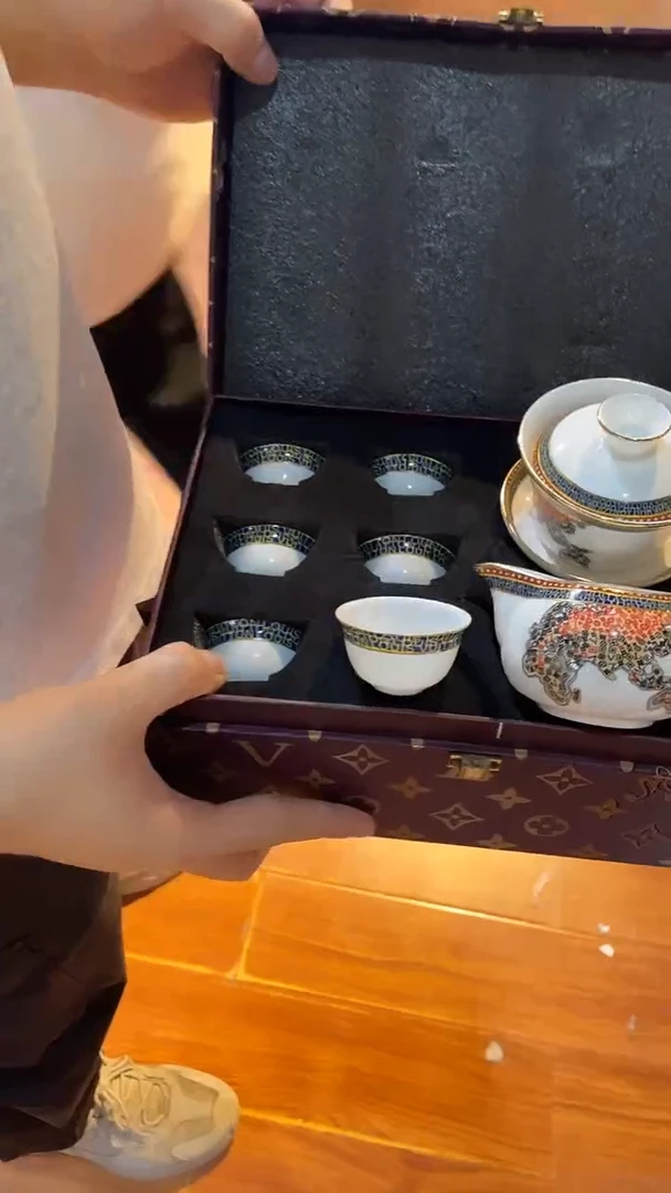 杯鸿辉家品牌瓷器，京东包邮！