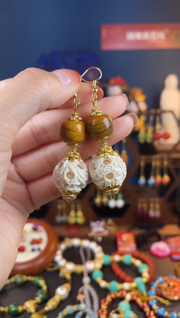 【闪购商品】大号白白珐琅景泰蓝耳钩