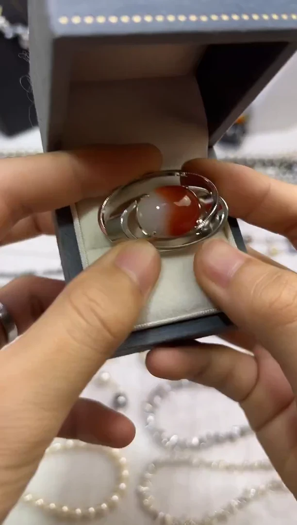 未镶嵌胸饰海水珍珠珍珠