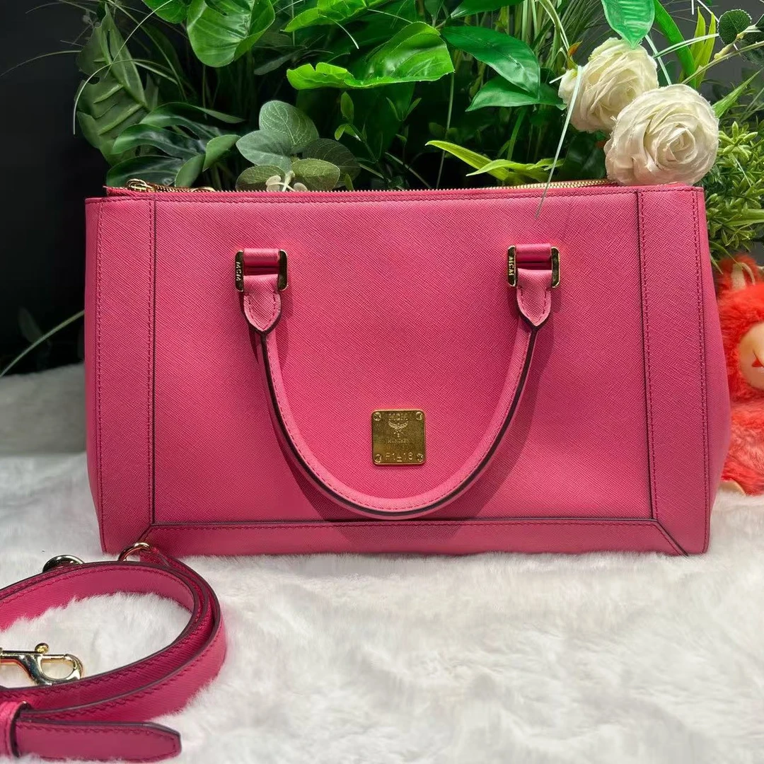 99新 MCM 金扣十字纹经典款中号斜挎手提包 粉色- 80017