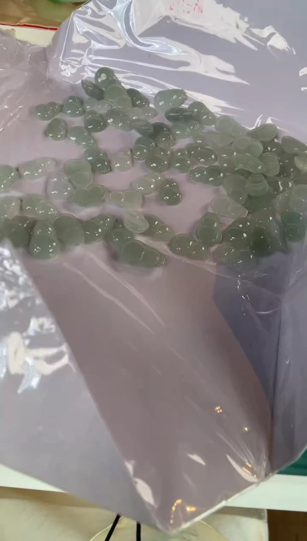 翡翠未镶嵌颈饰葫芦 多样性发其一118024