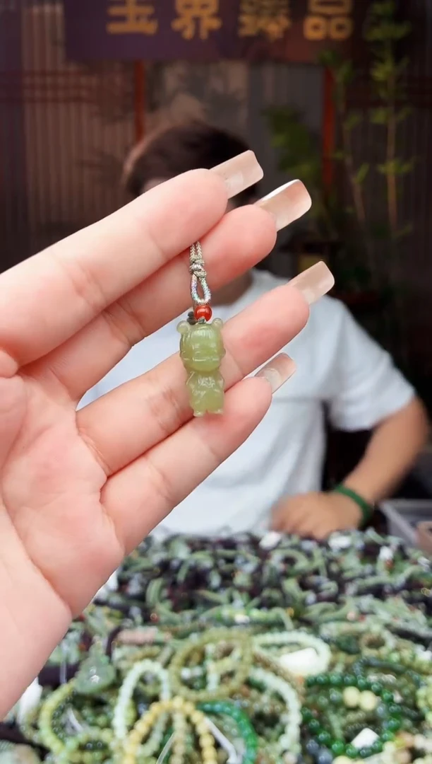 和田玉未镶嵌颈饰拍一发一