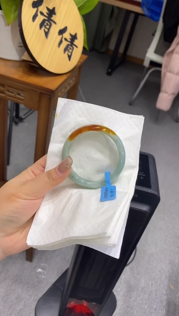 【闪购商品】翡翠手镯未镶嵌多人0011359