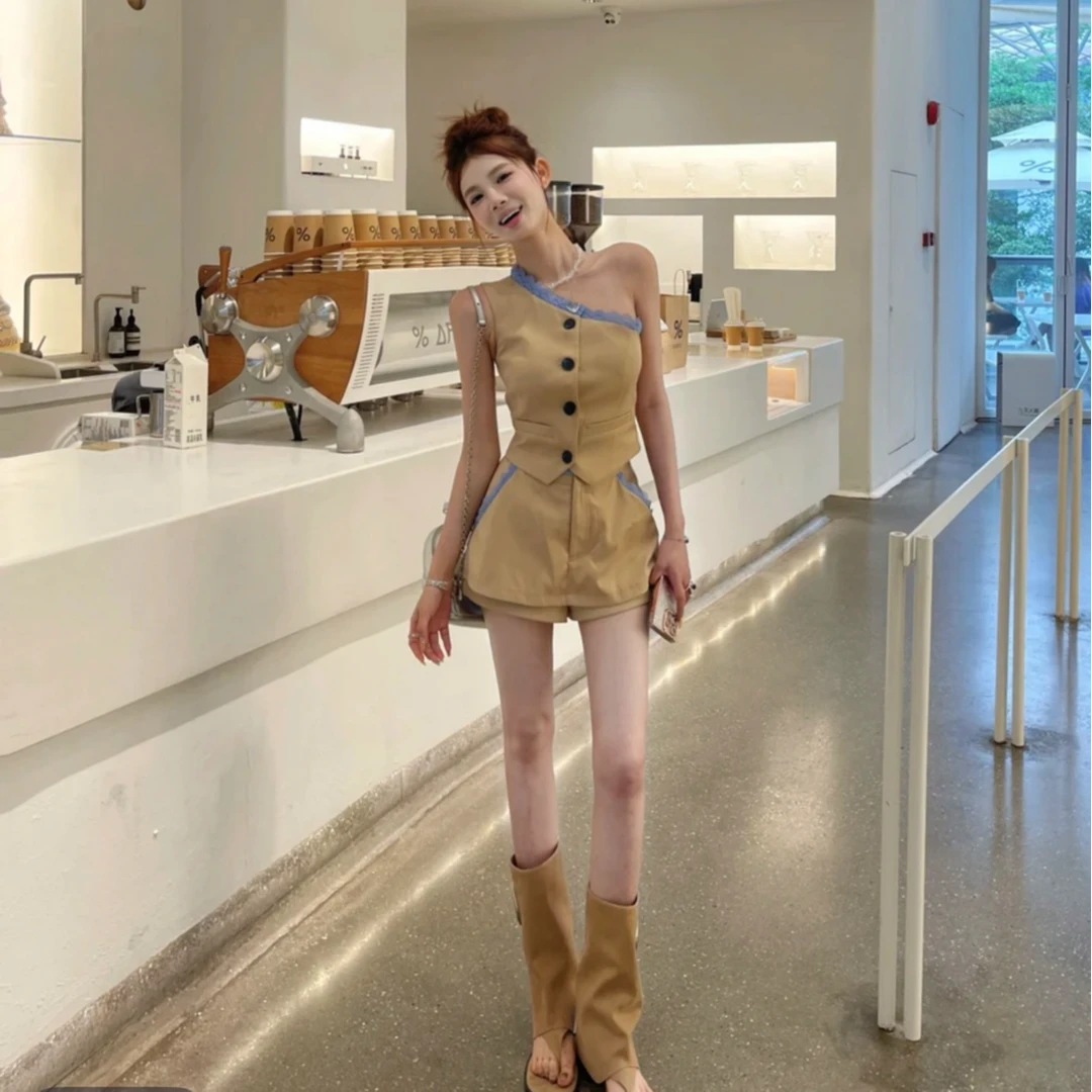 气质名媛高级感穿搭套装女夏季纯欲辣妹斜肩排扣上衣高腰显瘦裙裤