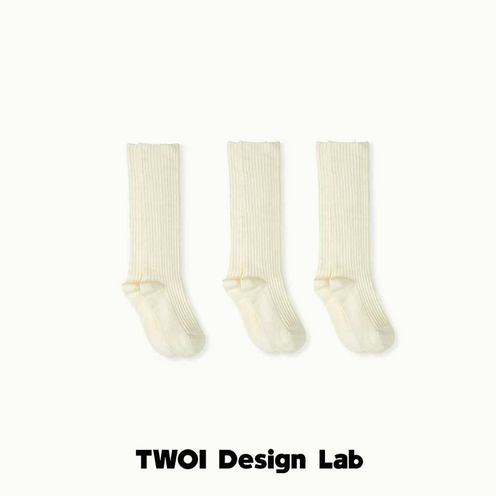 TWOI "奶女·舒适" 「日日穿精梳棉奶油白袜」