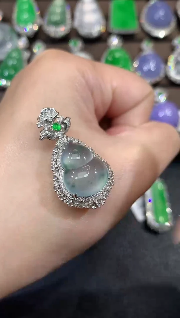 吊坠(不含链)18K金镶嵌翡翠C115