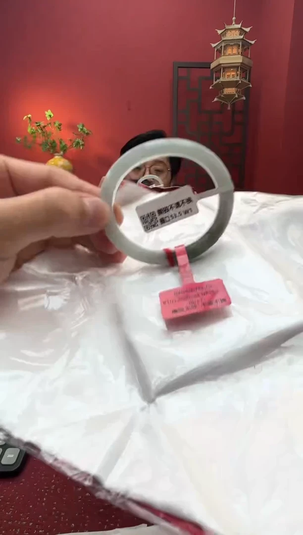 未镶嵌手镯（贵妃镯）翡翠翡翠手镯4