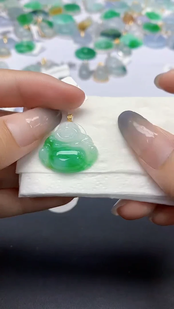 翡翠18K金镶嵌颈饰天然缅甸a货翡翠