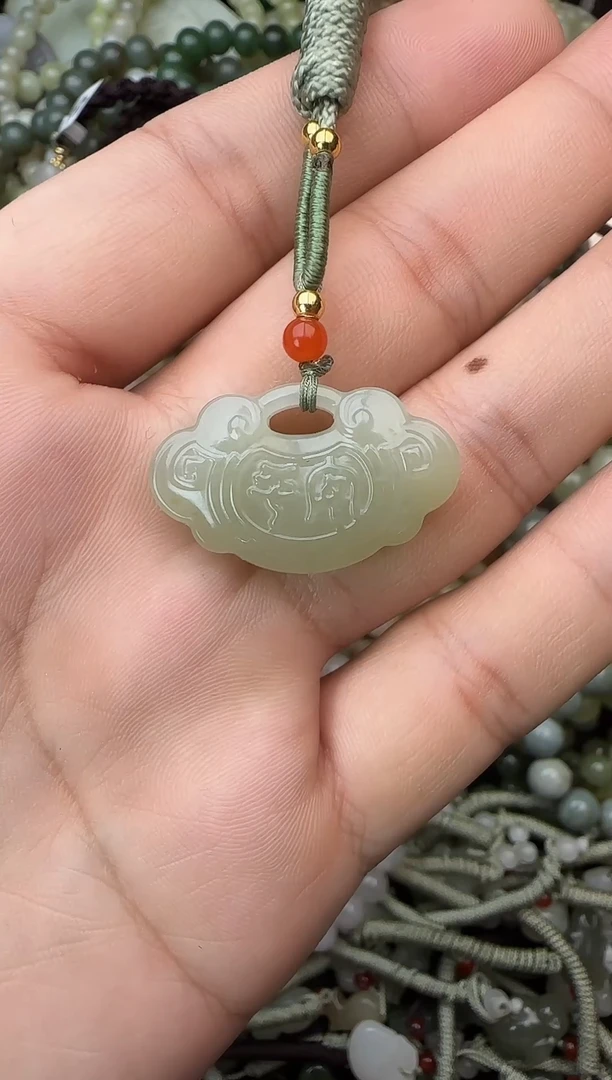 未镶嵌手镯和田玉拍一发一