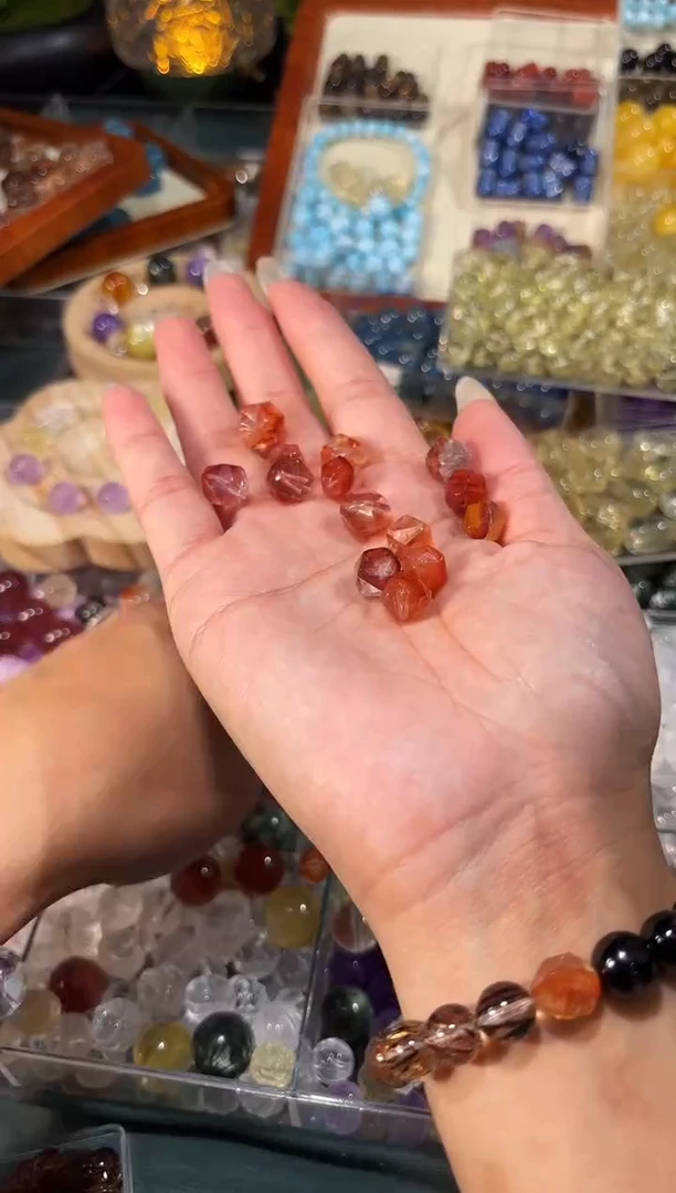 【闪购商品】水晶手串未镶嵌胶花切面珠一个宽卡约9