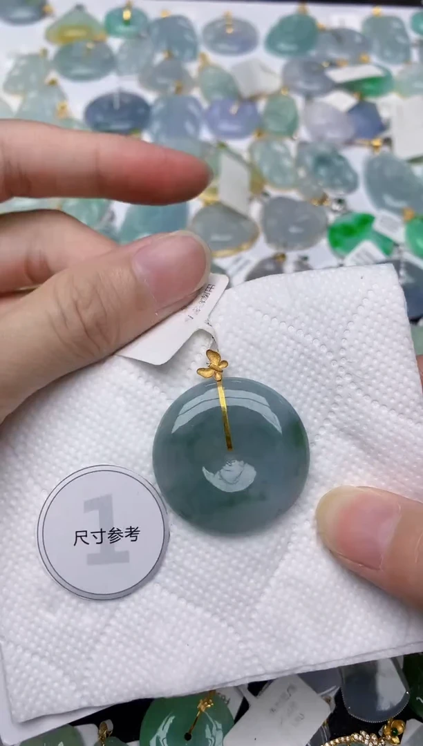 翡翠18K金镶嵌颈饰天然A货翡翠