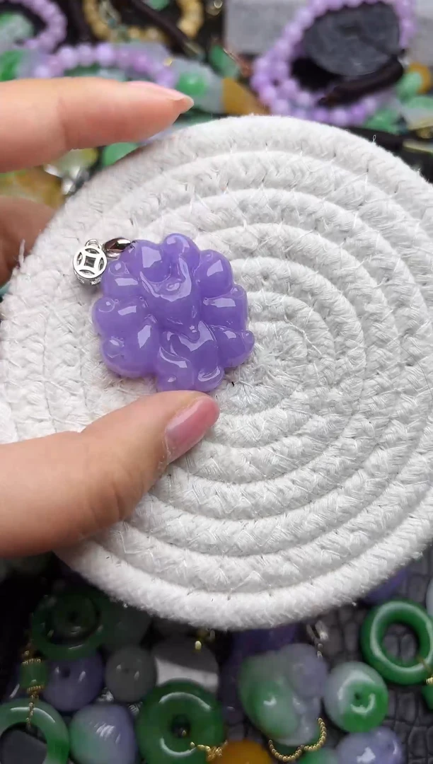 颈饰未镶嵌翡翠缅甸翡翠吊坠