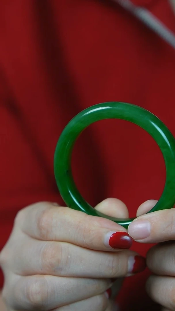 【闪购商品】和田玉手镯未镶嵌俄料碧玉手镯新春福利价GG/1