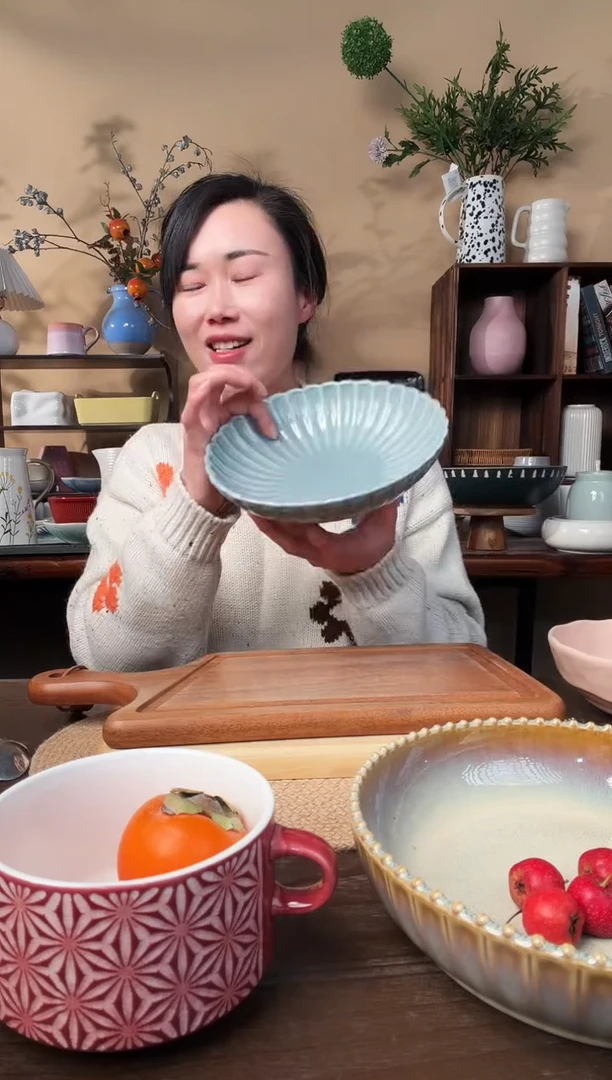 8英寸窑变花瓣深盘微瑕