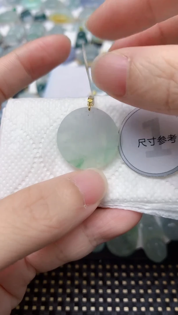 颈饰18K金镶嵌翡翠天然缅甸A货翡翠