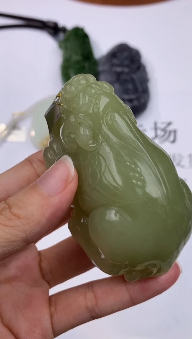 未镶嵌和田玉挂件莫**g307628      多人