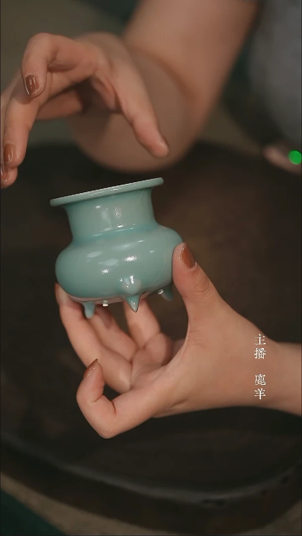 三足小琴炉-云端釉汝瓷-羊