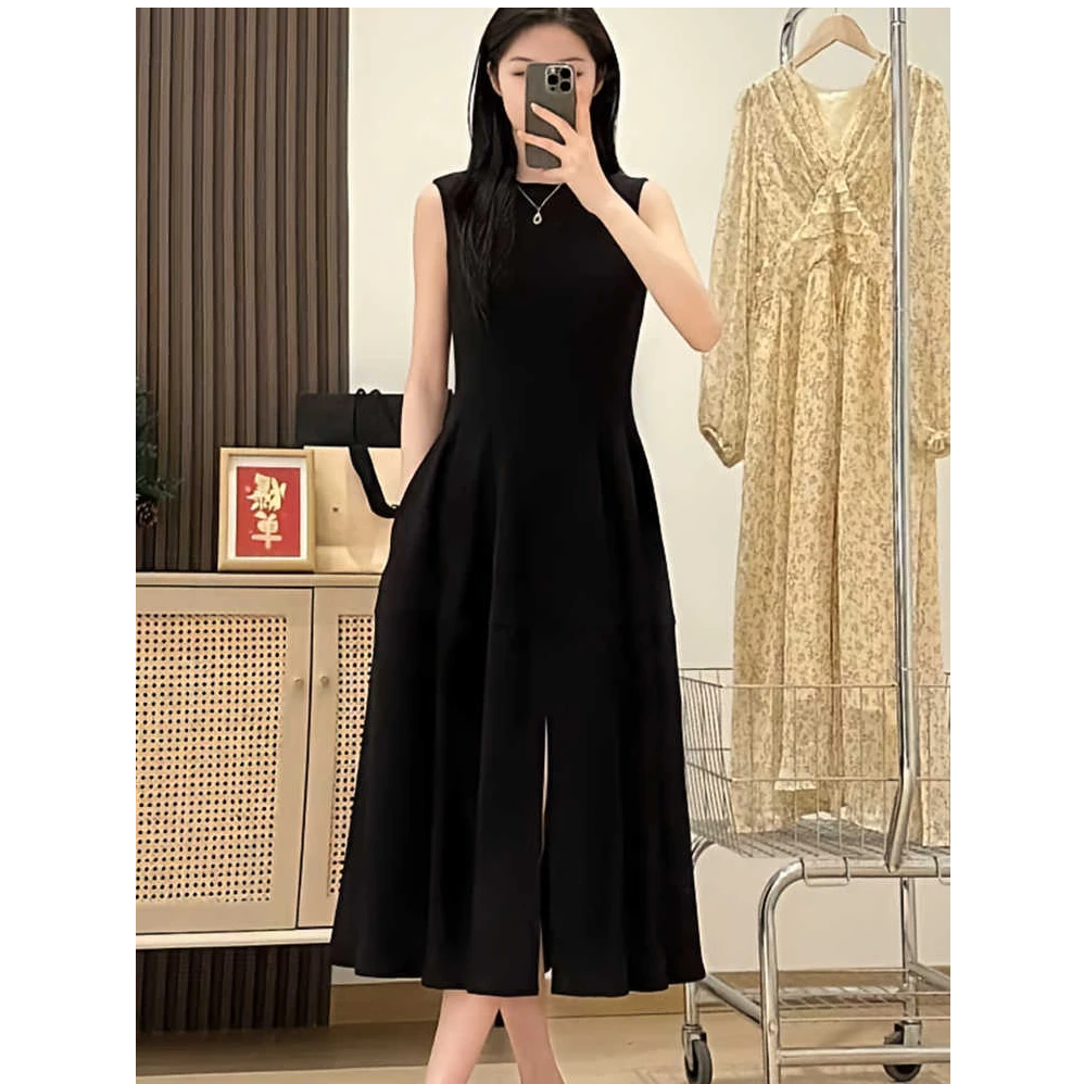 赫本风无袖连衣裙女收腰气质高级感开叉大摆长裙2025新款夏季女装