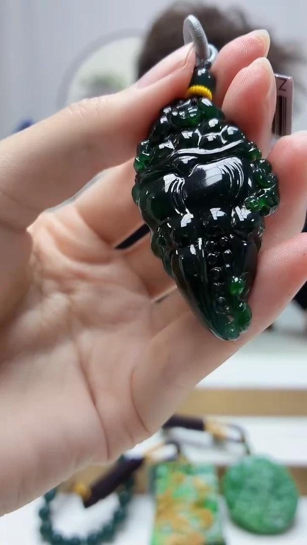 未镶嵌定制翡翠4688zm-毛货挂件蟹钳74