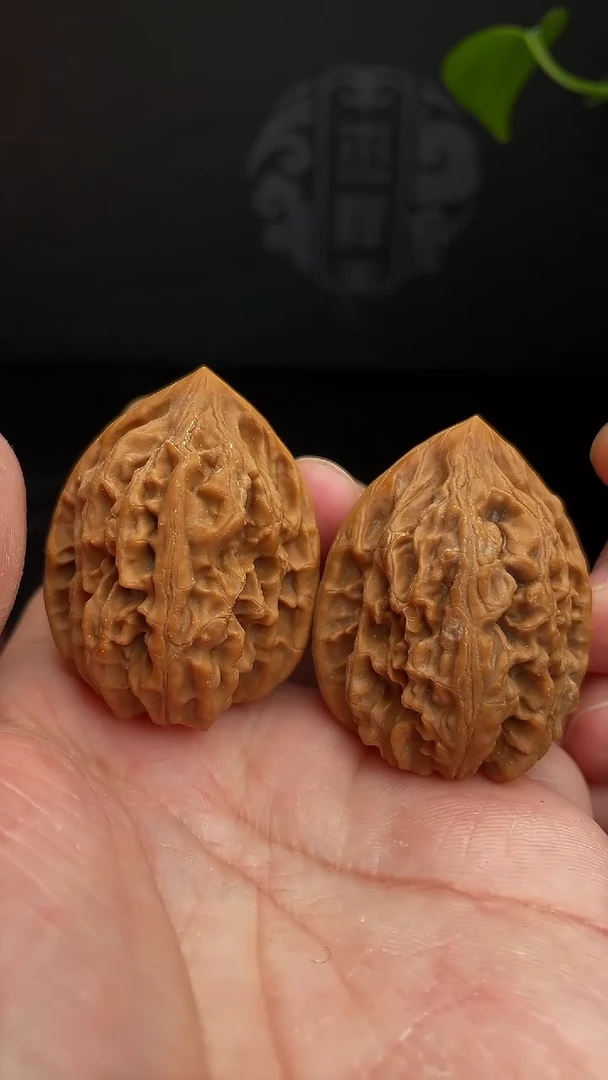 【闪购商品】文玩核桃把件福利价36尺鸡心，团