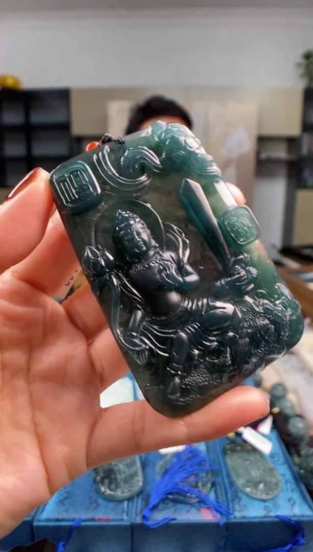 颈饰未镶嵌翡翠多样性发其一