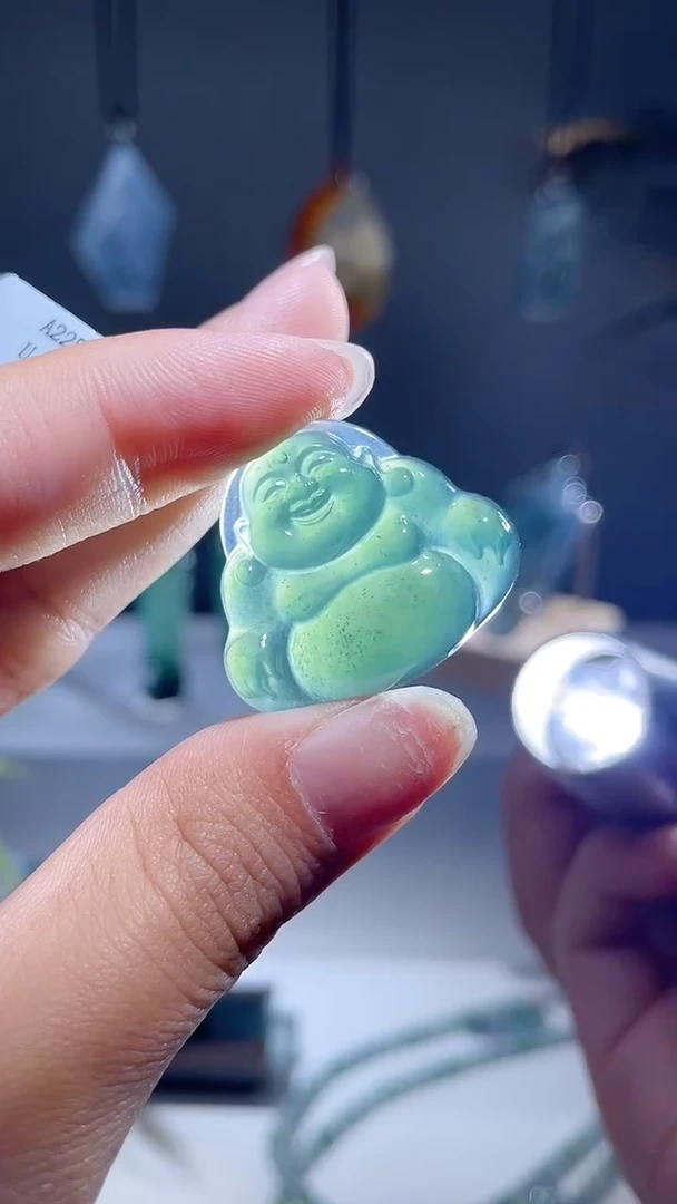 颈饰未镶嵌翡翠佛公