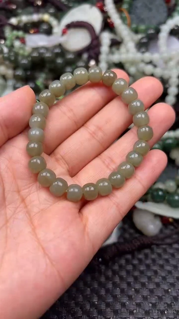 和田玉未镶嵌颈饰1